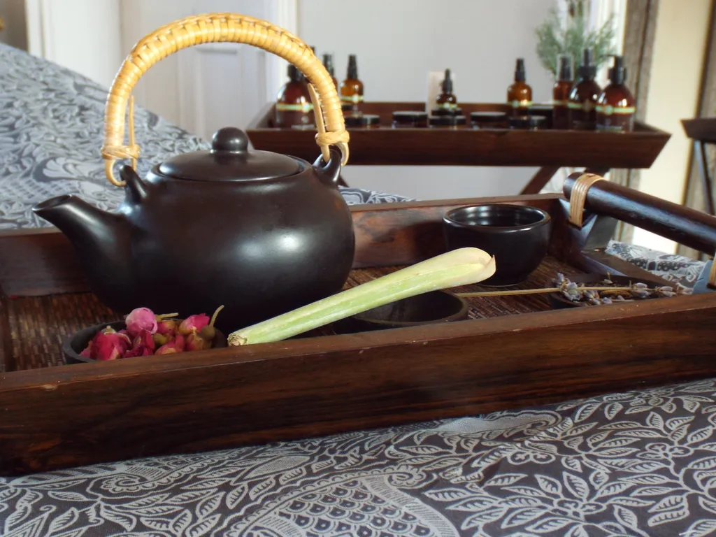 Dry Manicure/Pedicure